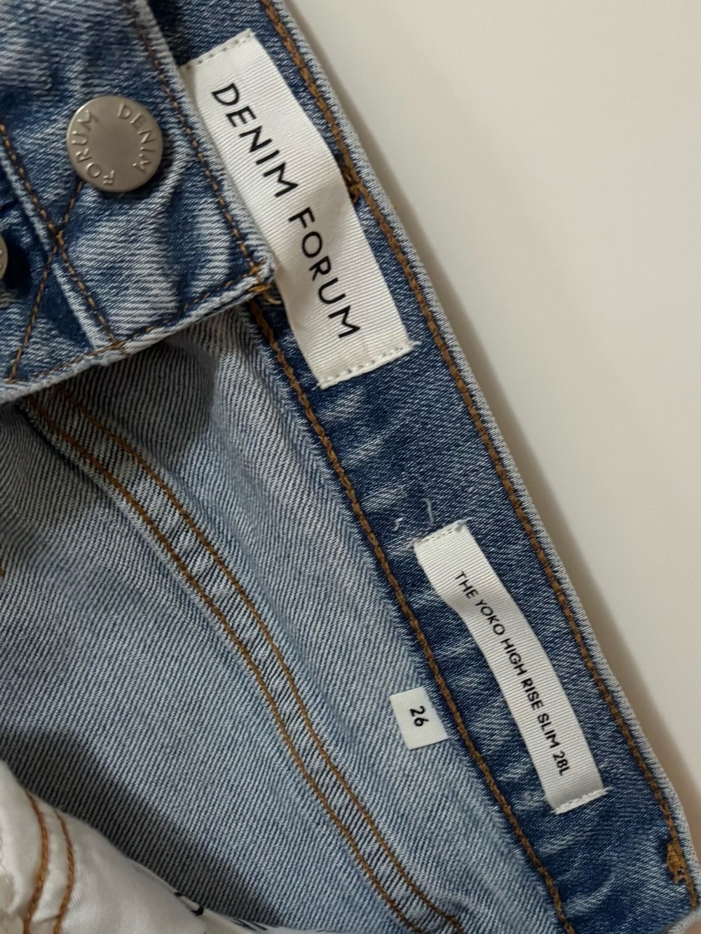 Denim Forum| Aritzia| The Yoko High Rise Slim Blue Denim Jeans Sz 26/28L - Picture 7 of 7